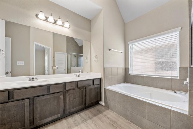 2802 Star Sky Way, Houston, TX 77045