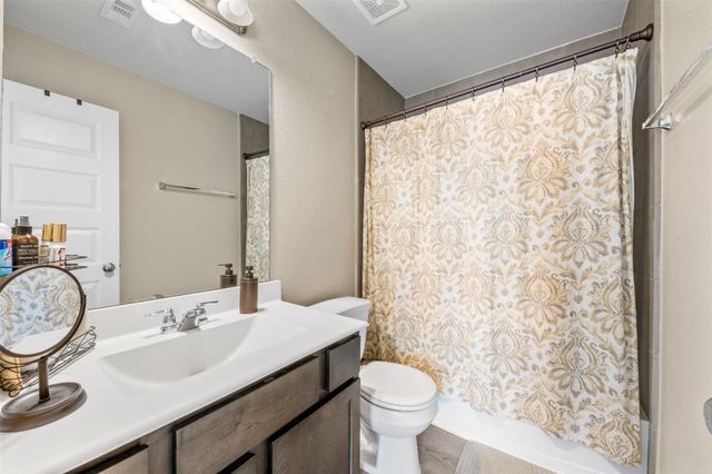 2802 Star Sky Way, Houston, TX 77045