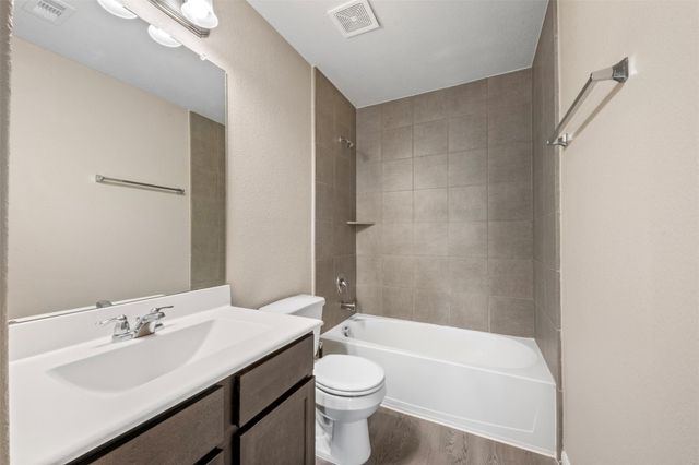 2802 Star Sky Way, Houston, TX 77045