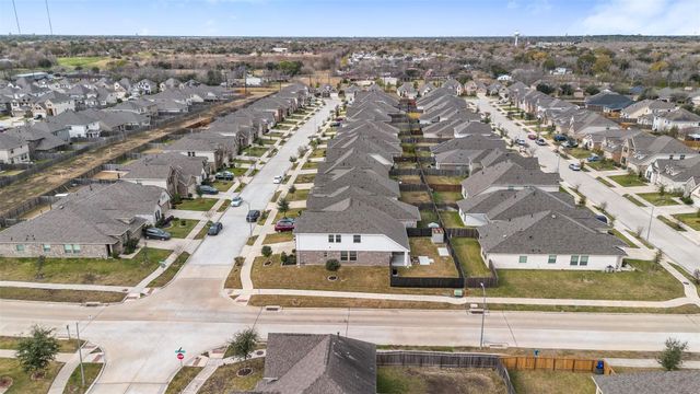 2802 Star Sky Way, Houston, TX 77045