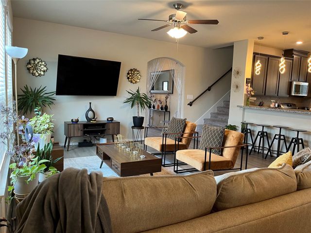 2802 Star Sky Way, Houston, TX 77045