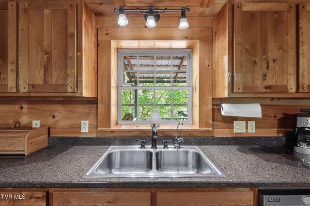 13544 Revera Drive, Mendota, VA 24270