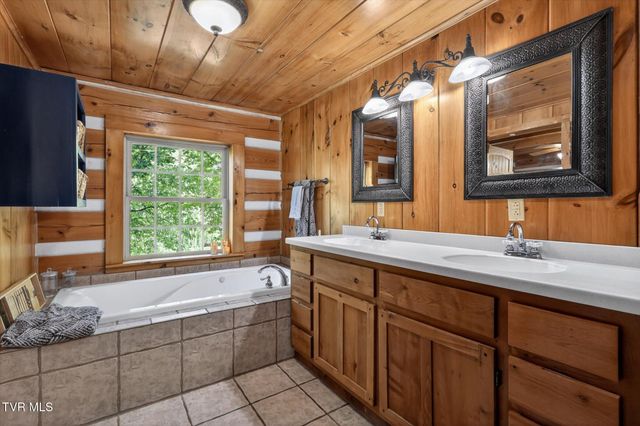 13544 Revera Drive, Mendota, VA 24270