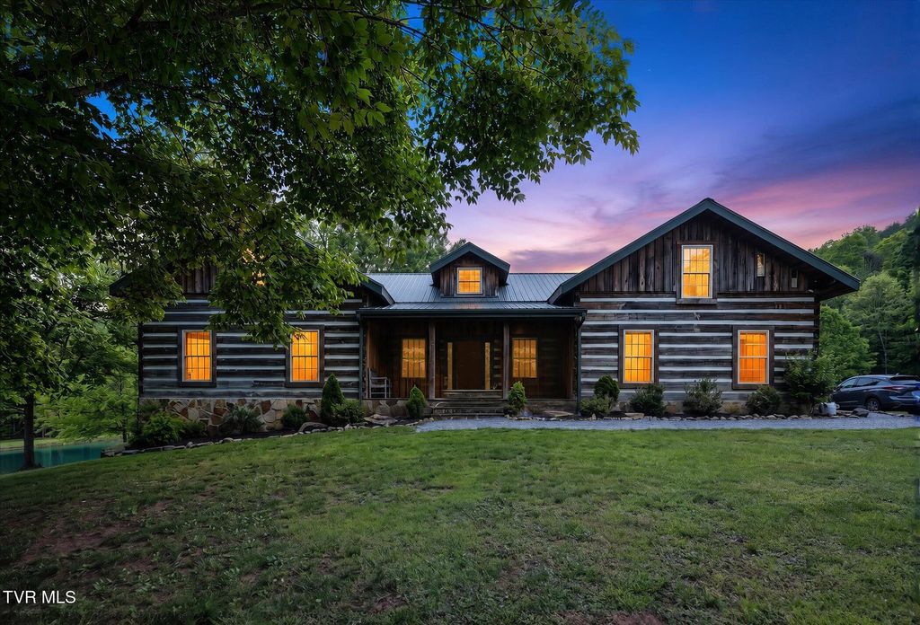 13544 Revera Drive, Mendota, VA 24270