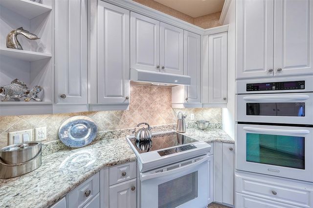 11 N CAYMAN ISLES BOULEVARD, Englewood, FL 34223