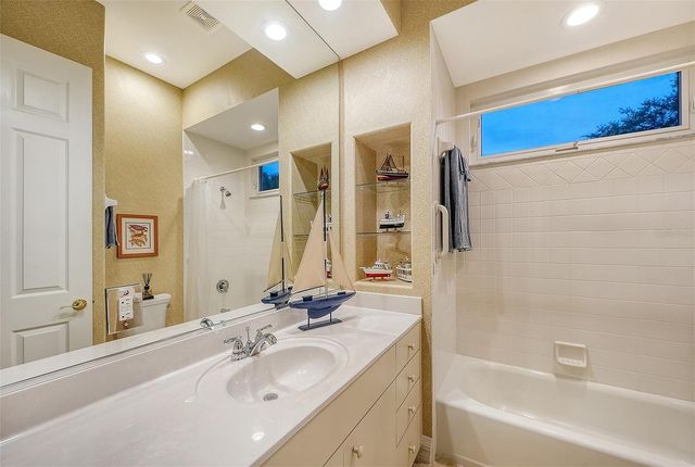 11 N CAYMAN ISLES BOULEVARD, Englewood, FL 34223