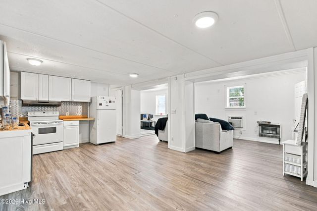 123 Rockledge Road, Wilmington, NC 28412