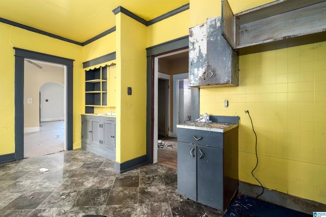 1809 SAINT CHARLES COURT SW, Birmingham, AL 35211