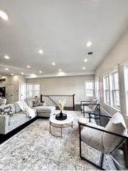 18 Woodbine St #2, Somerville, MA 02143