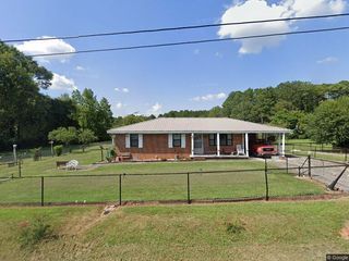 73 W Pine Street, Chatsworth, GA 30705