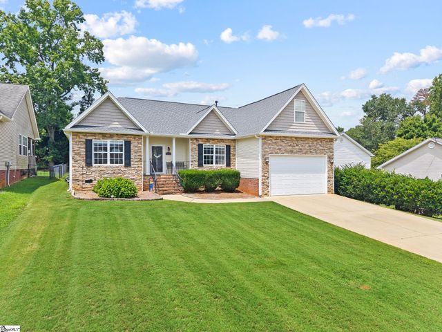 414 Landstone Terrace, Boiling Springs, SC 29316