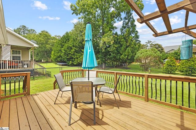 414 Landstone Terrace, Boiling Springs, SC 29316