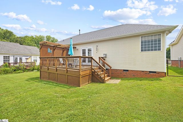 414 Landstone Terrace, Boiling Springs, SC 29316