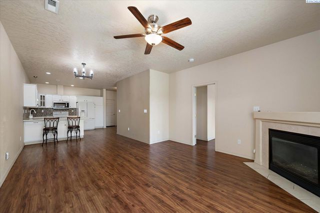 6007 Mia Ln, Pasco, WA 99301