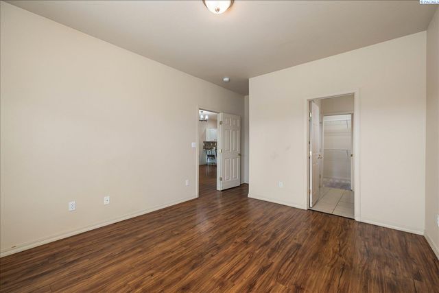 6007 Mia Ln, Pasco, WA 99301