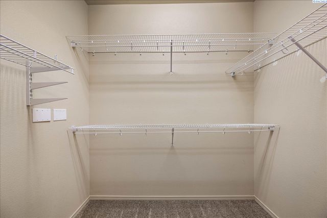 6007 Mia Ln, Pasco, WA 99301