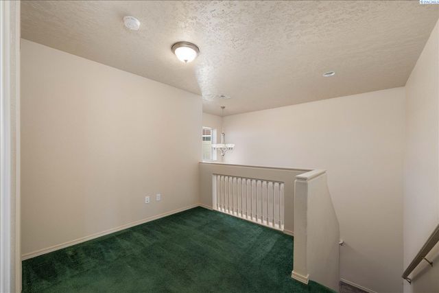 6007 Mia Ln, Pasco, WA 99301