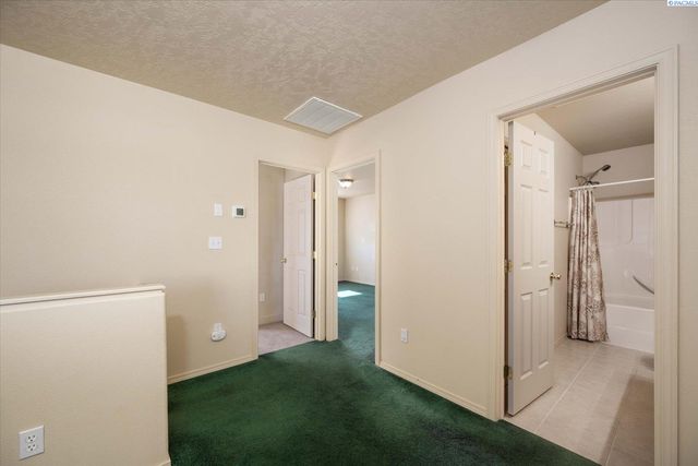 6007 Mia Ln, Pasco, WA 99301