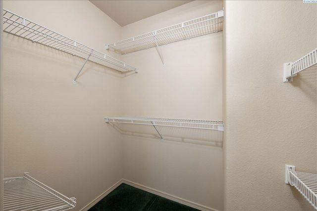 6007 Mia Ln, Pasco, WA 99301