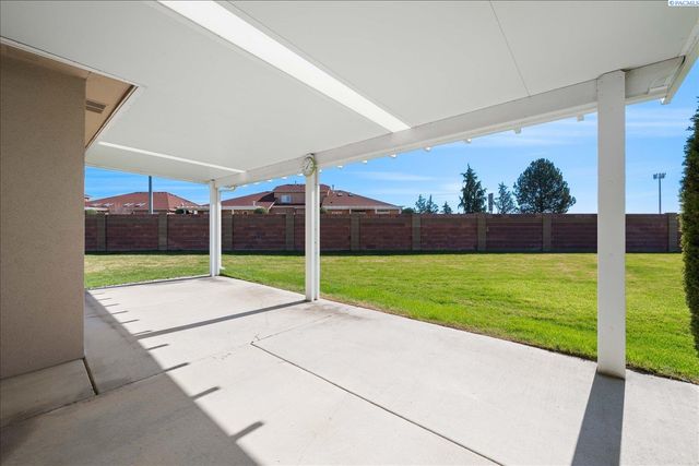 6007 Mia Ln, Pasco, WA 99301