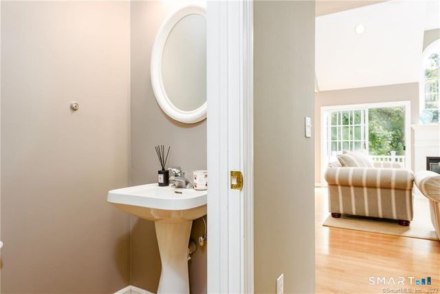 83 Fox Hollow 83, Avon, CT 06001
