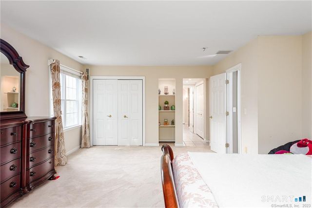 83 Fox Hollow 83, Avon, CT 06001