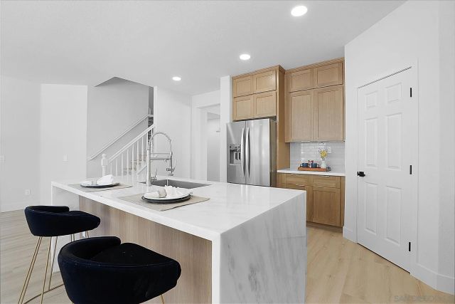 1120 Parkview Dr, Oceanside, CA 92057