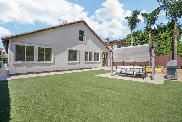 1120 Parkview Dr, Oceanside, CA 92057