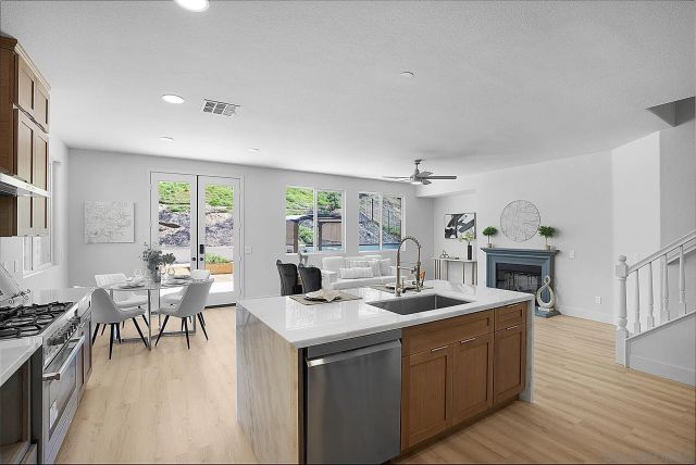 1120 Parkview Dr, Oceanside, CA 92057