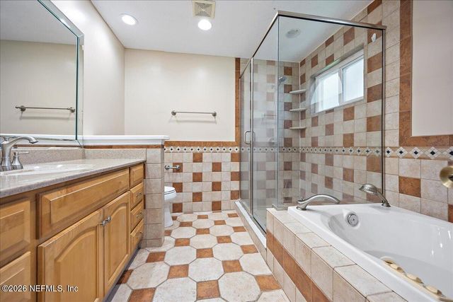 2120 ST MARTINS Drive E, Jacksonville, FL 32246