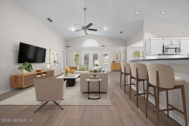 2120 ST MARTINS Drive E, Jacksonville, FL 32246