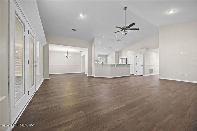 2120 ST MARTINS Drive E, Jacksonville, FL 32246