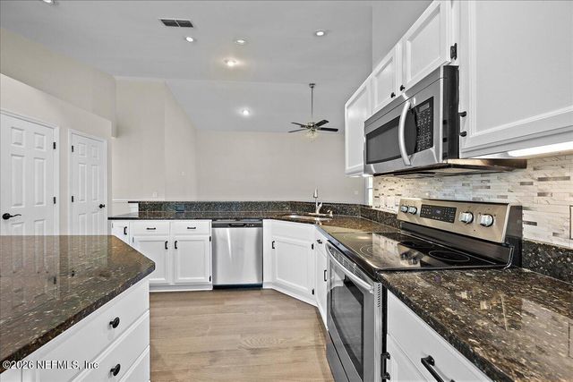 2120 ST MARTINS Drive E, Jacksonville, FL 32246