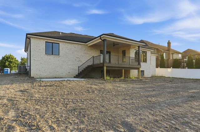 87 Primrose Drive, Dyer, IN 46311