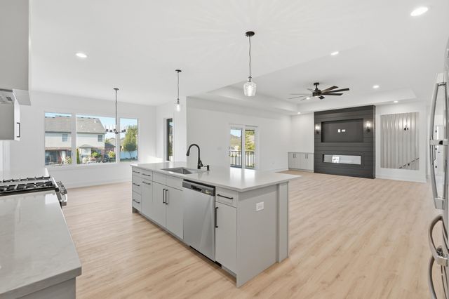 87 Primrose Drive, Dyer, IN 46311