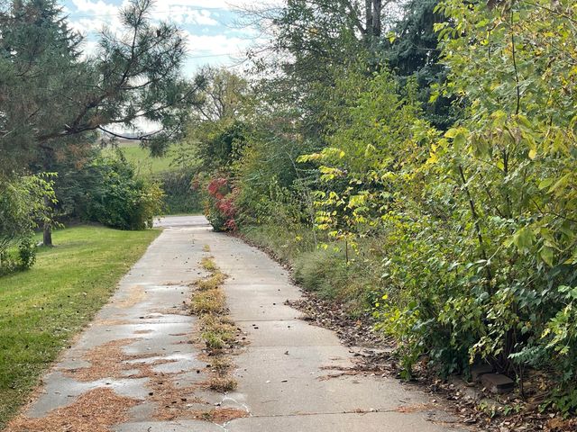 22080 GREENVIEW Road, Council Bluffs, IA 51503