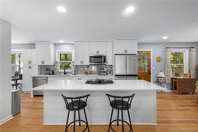 4406 Hale SW Drive, Lilburn, GA 30047