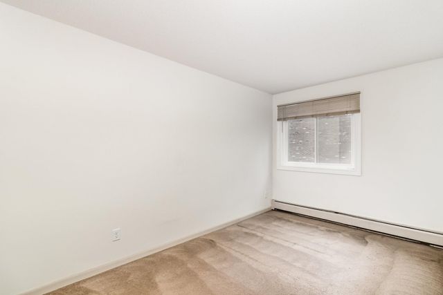 1601 N Innsbruck Drive NE 123, Fridley, MN 55432