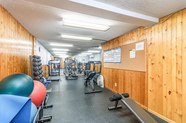 1601 N Innsbruck Drive NE 123, Fridley, MN 55432