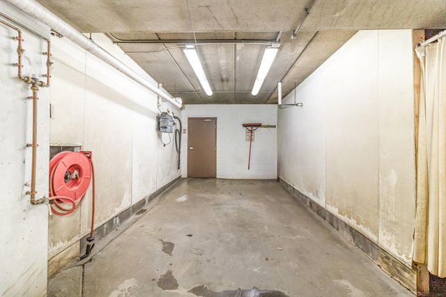 1601 N Innsbruck Drive NE 123, Fridley, MN 55432