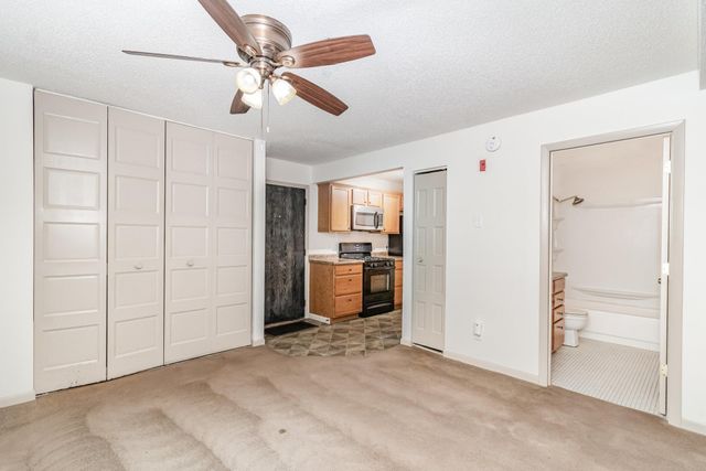 1601 N Innsbruck Drive NE 123, Fridley, MN 55432