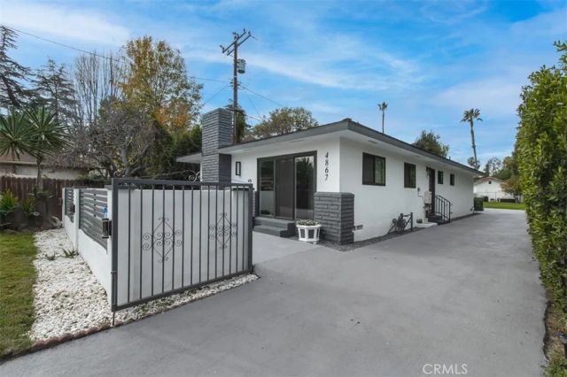 4867 Noble, Sherman Oaks, CA 91403