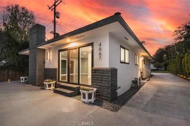 4867 Noble, Sherman Oaks, CA 91403