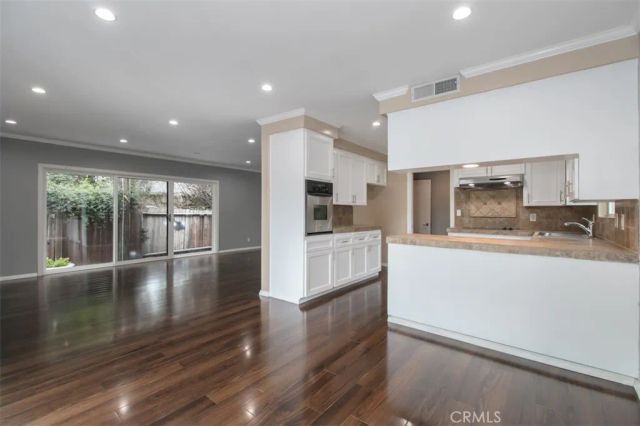 4867 Noble, Sherman Oaks, CA 91403