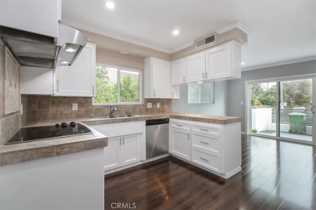 4867 Noble, Sherman Oaks, CA 91403