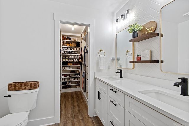 100 Horseshoe Drive, Sherwood, AR 72120