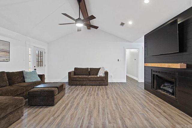 100 Horseshoe Drive, Sherwood, AR 72120