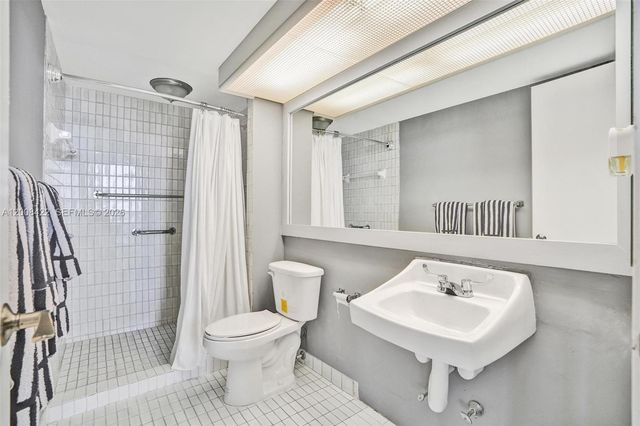 19355 Turnberry Way 8K, Aventura, FL 33180