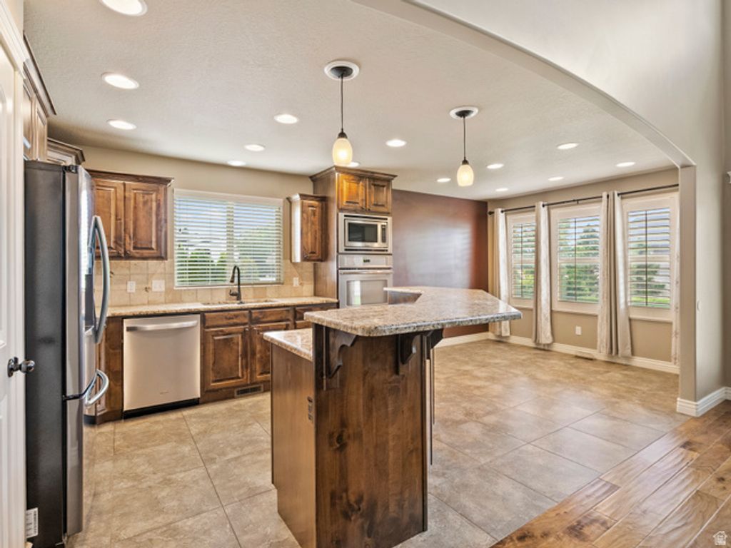 2027 S DAVIS LN, West Haven, UT 84401 — photo 5