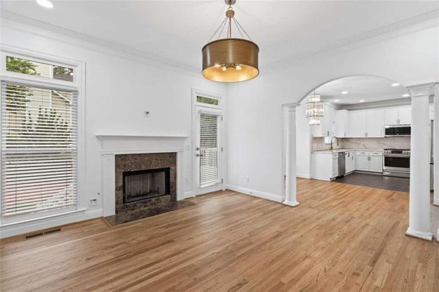 1711 Summit Glen Lane, Atlanta, GA 30329